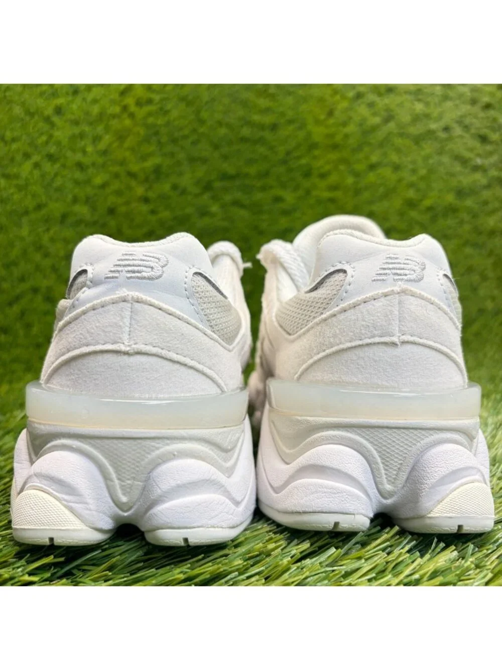 New Balance 9060 Boys Size 3Y White Athletic Running Walking Shoes Sneakers